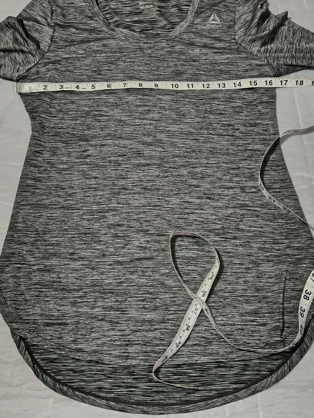 Reebok Activewear Grey Long Sleeve Scoop Neck Top with Thumb Holes Size XS OS - Picture 7 of 11